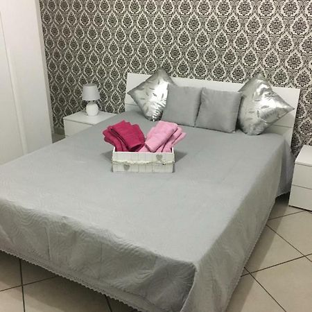 Lisa'S House Apartment เนเปิลส์ ภายนอก รูปภาพ