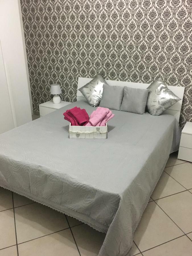 Lisa'S House Apartment เนเปิลส์ ภายนอก รูปภาพ