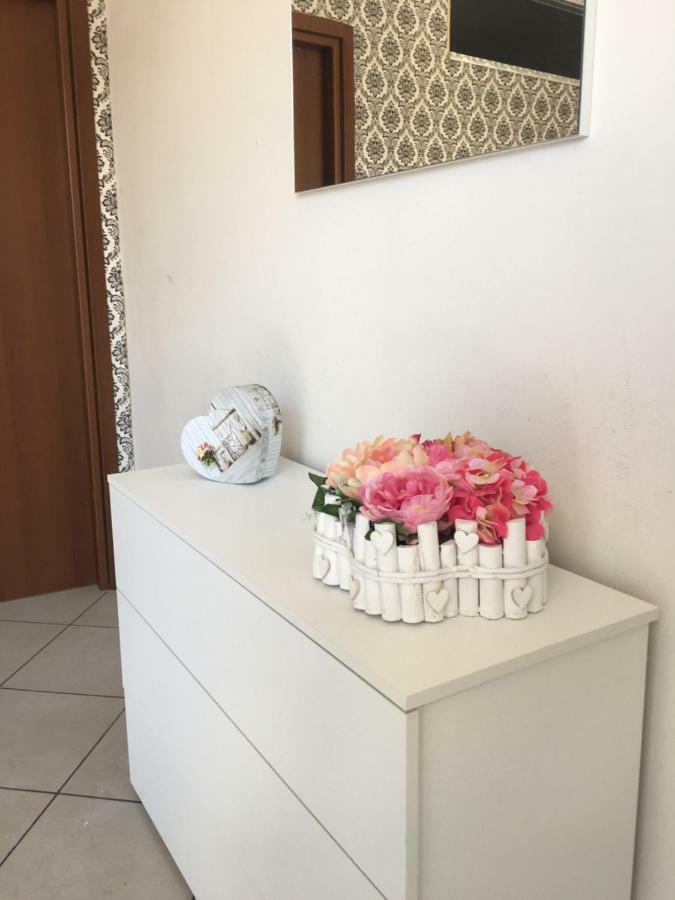 Lisa'S House Apartment เนเปิลส์ ภายนอก รูปภาพ