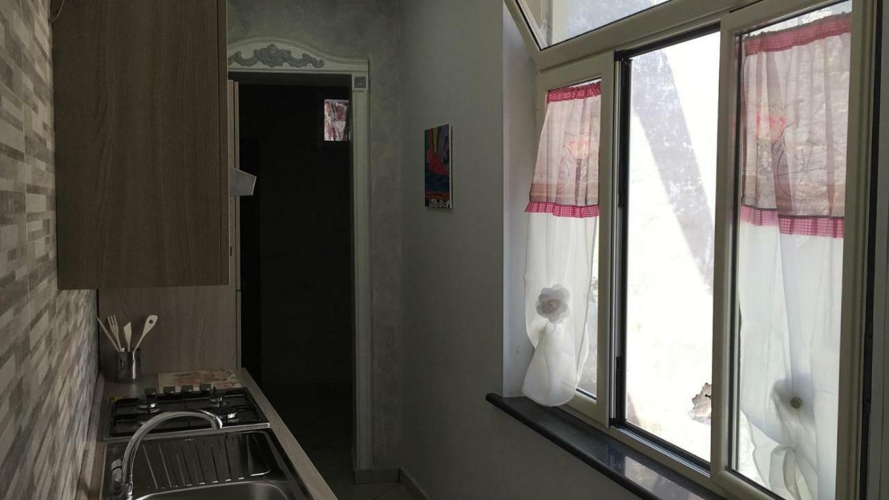 Lisa'S House Apartment เนเปิลส์ ภายนอก รูปภาพ