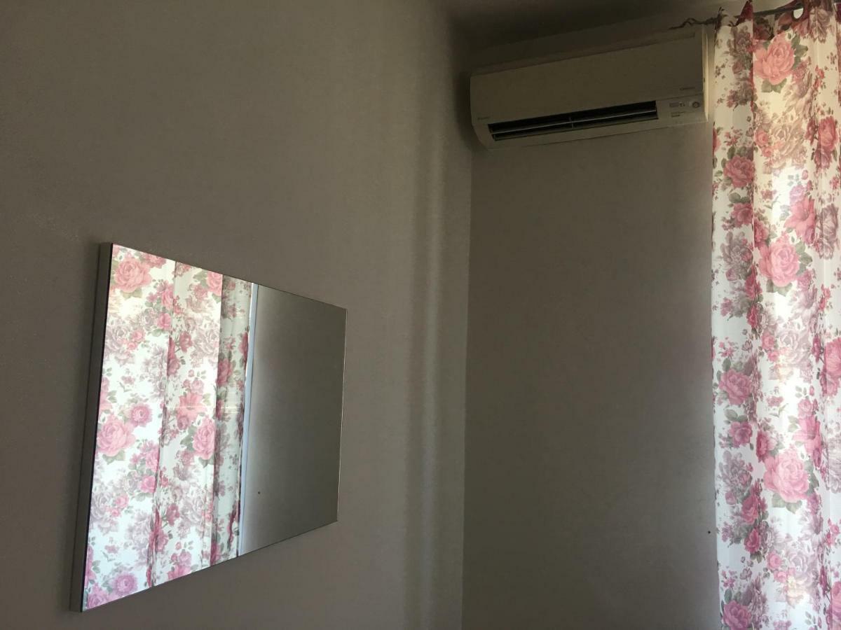 Lisa'S House Apartment เนเปิลส์ ภายนอก รูปภาพ