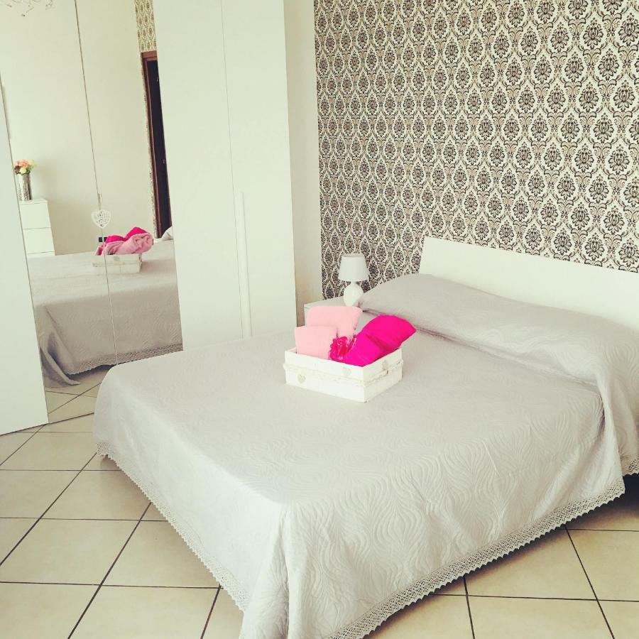 Lisa'S House Apartment เนเปิลส์ ภายนอก รูปภาพ